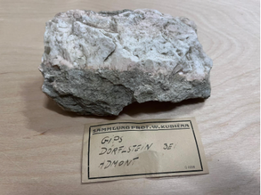 /media/jqxetsgz/kubiena-rock-sample.png