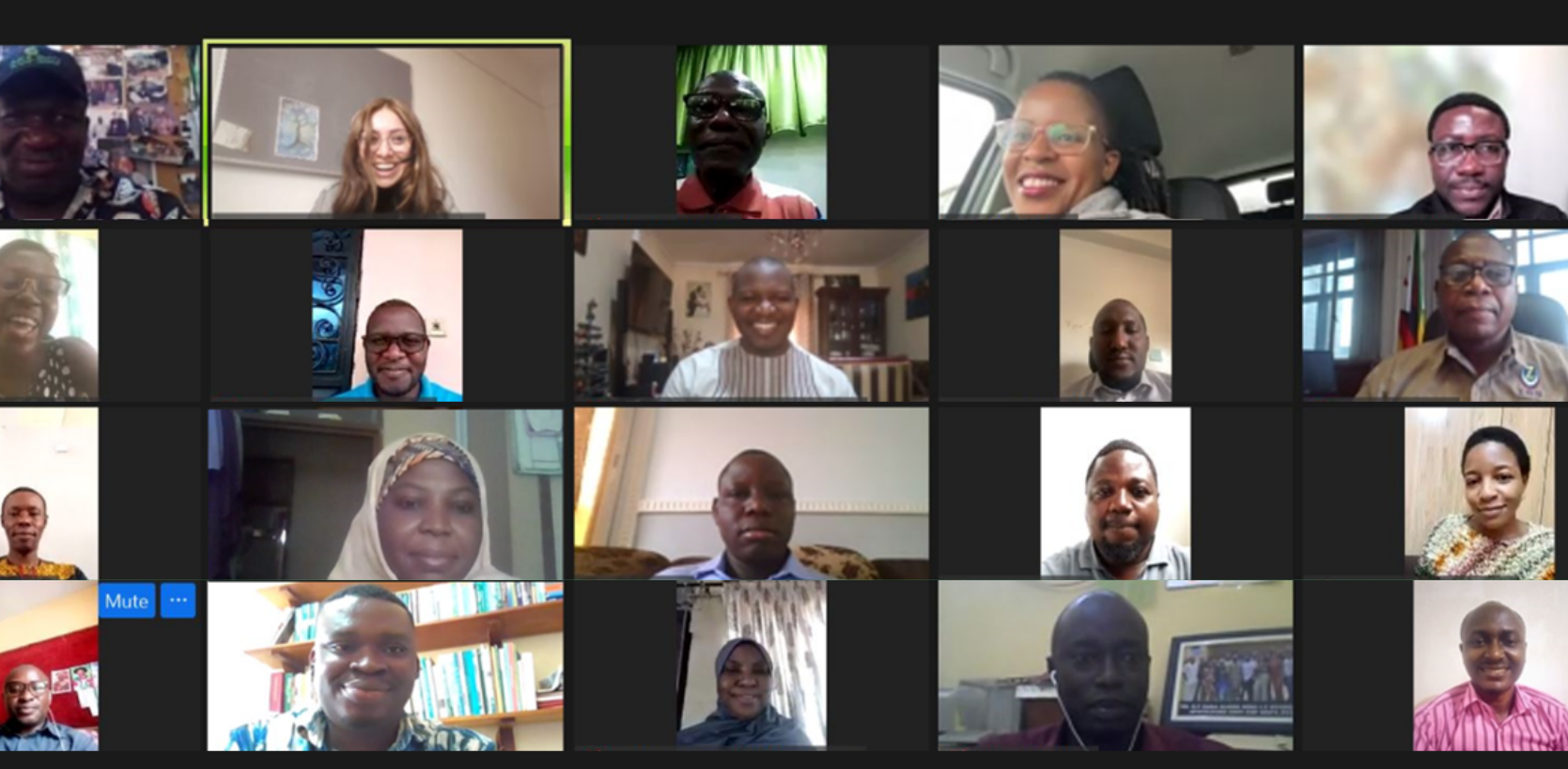 Group picture CoP members during showcase event